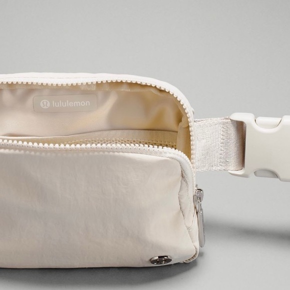 Lululemon 🤍 WHITE OPAL Everywhere Belt Bag - Picture 12 of 15